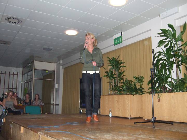 stand_up/20070316200738_00