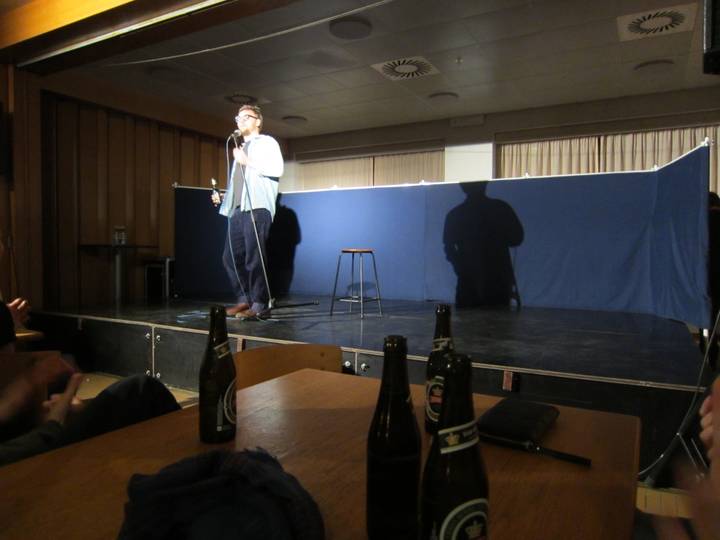 stand-up/20110310212832_00