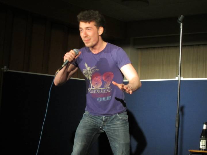 stand-up/20110310213614_00