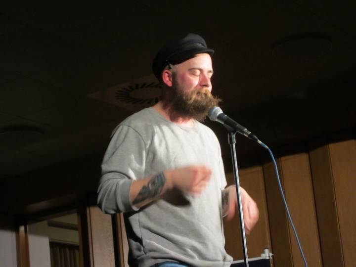stand-up/20110310232530_00