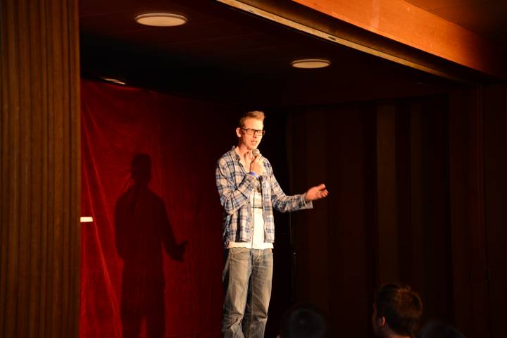 stand-up/20140411213203_30