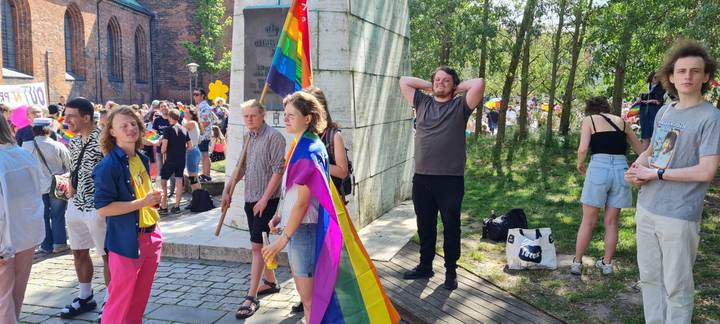 pride/20230624110415_82