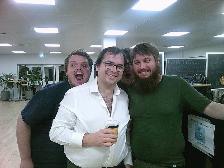 julerevy-fest/20241207011900_00