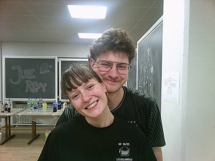 julerevy-fest/20241207011915_00