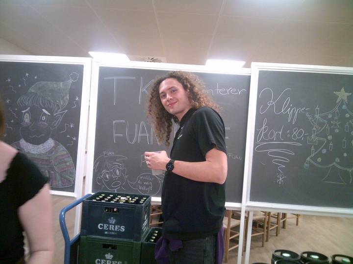 julerevy-fest/20241206203922_00