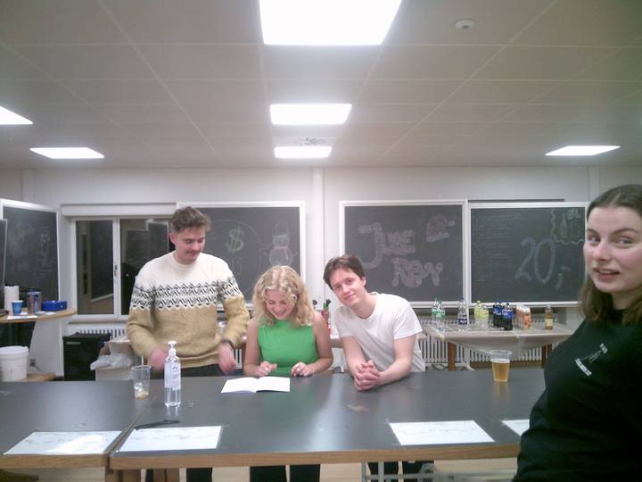 julerevy-fest/20241206211216_00