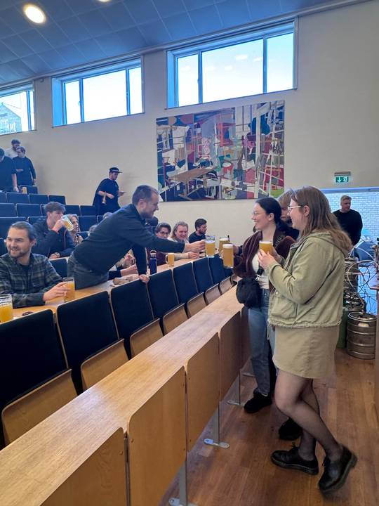 olsmagning-med-ebeltoft-gardbryggeri/att5dj5z8duxd4zhlgixpa_sptxtocqxacfirmlurkugt4