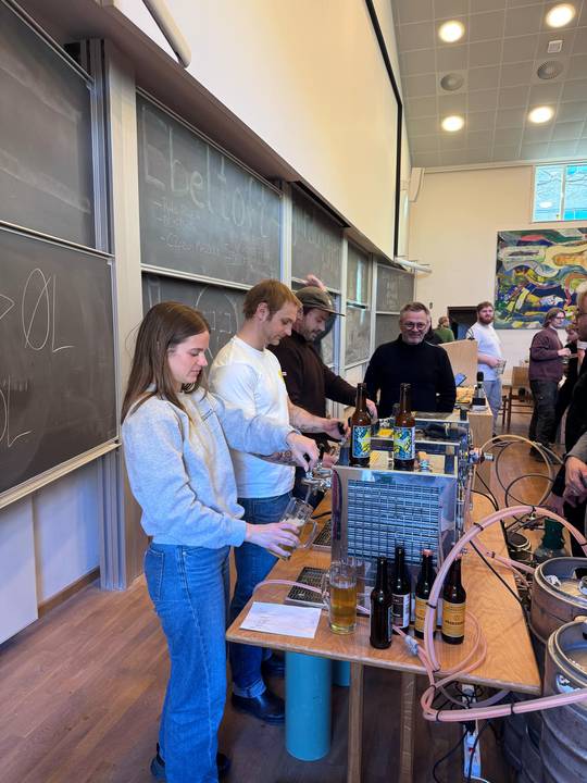 olsmagning-med-ebeltoft-gardbryggeri/attqjaanms4lxy0mnz4sgnsp7pzucdfu03grfk4r65h-24