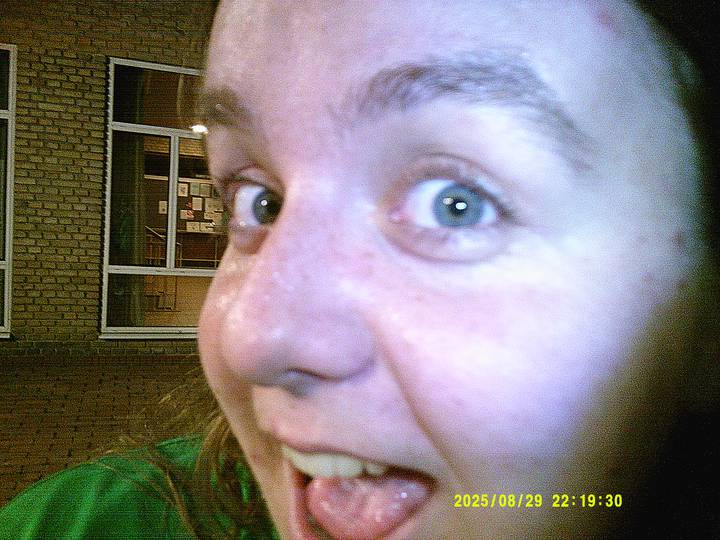 rushyg/20250829221930_00