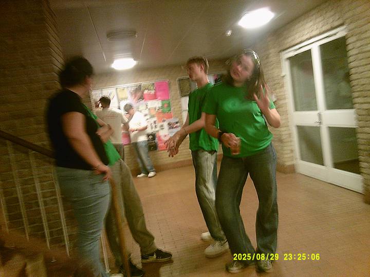 rushyg/20250829232506_00