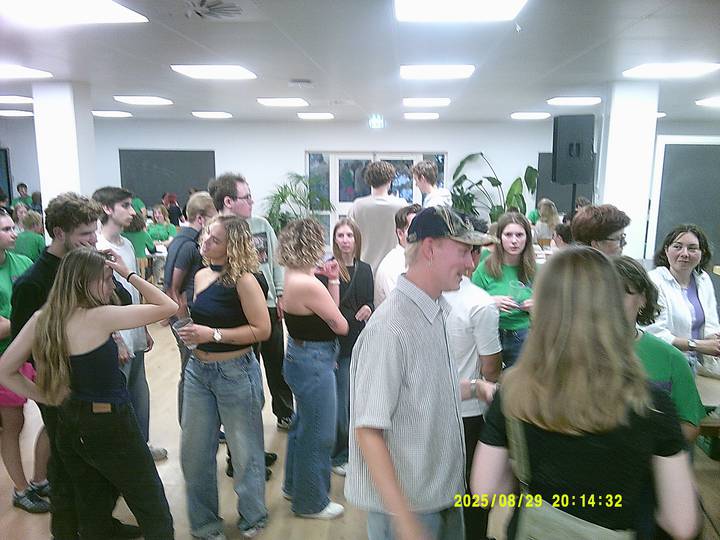 rushyg/20250829201432_00