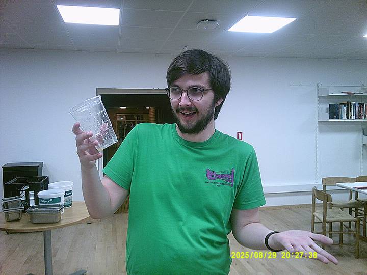 rushyg/20250829202738_00