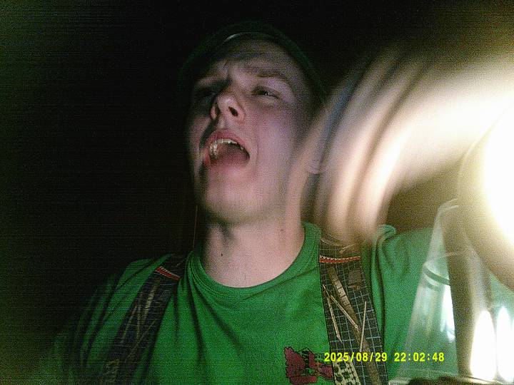 rushyg/20250829220248_00