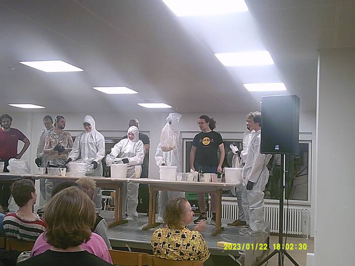 bodycrashing/20230122180230_00