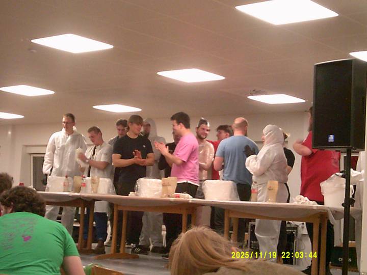 bodycrashing/20251119220344_00