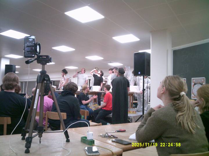 bodycrashing/20251119222458_00