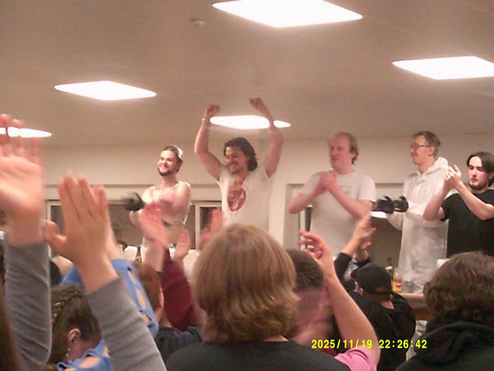 bodycrashing/20251119222642_00