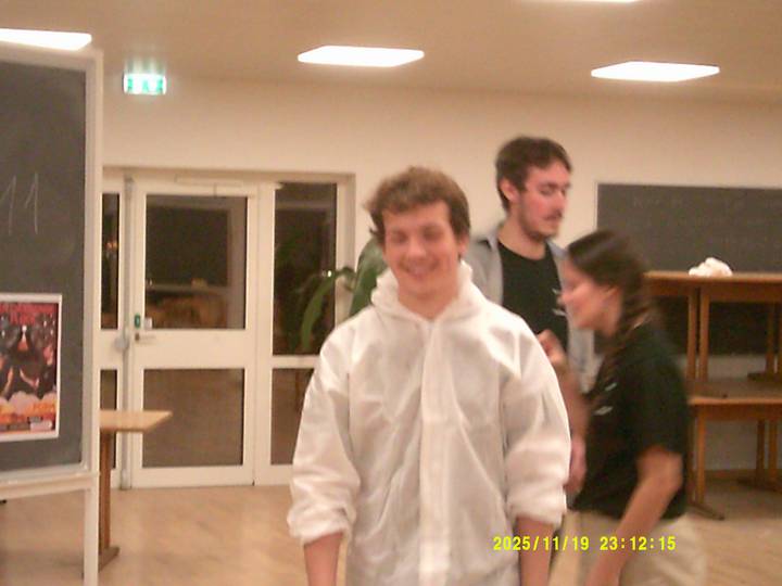 bodycrashing/20251119231215_00