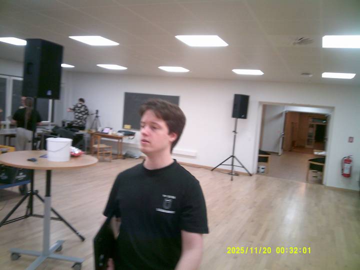 bodycrashing/20251120003201_00