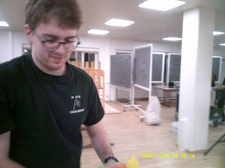 bodycrashing/20251120003214_00