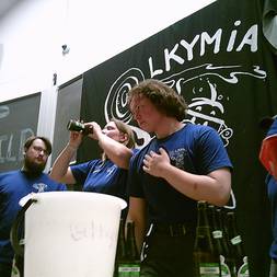 En Kasse I En Festforening