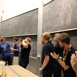 En Kasse I En Festforening