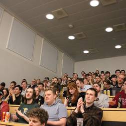 En Kasse I En Festforening