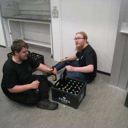 En Kasse I En Festforening