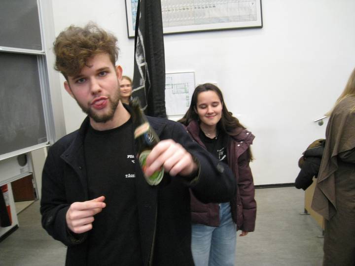 en-kasse-i-en-festforening/20260227163910_00