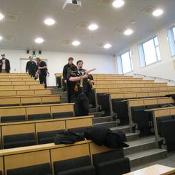 En Kasse I En Festforening