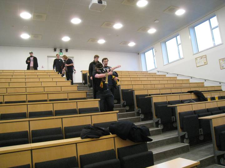 en-kasse-i-en-festforening/20260227164107_00