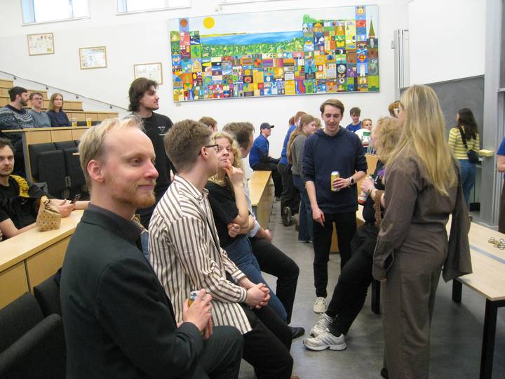 en-kasse-i-en-festforening/20260227165116_00