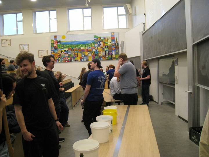 en-kasse-i-en-festforening/20260227165509_00