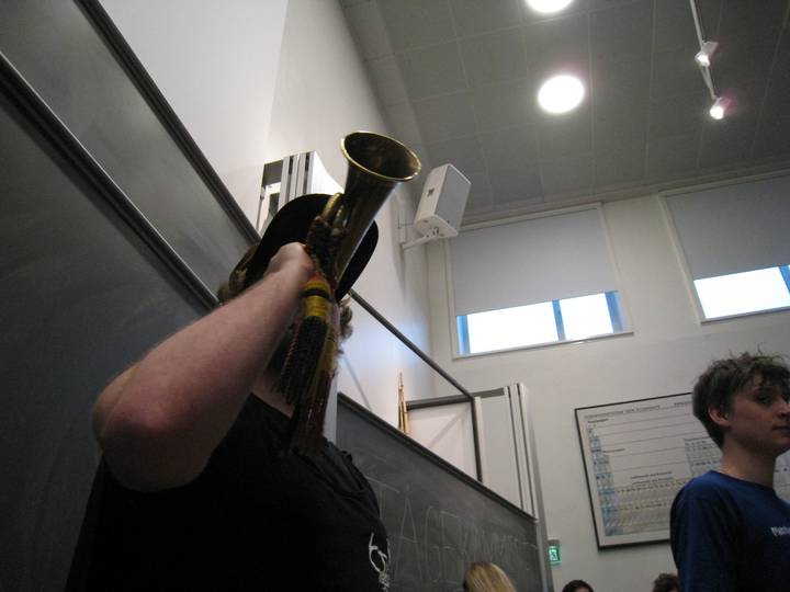 en-kasse-i-en-festforening/20260227170421_00