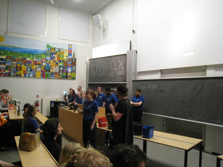 en-kasse-i-en-festforening/20260227172036_00