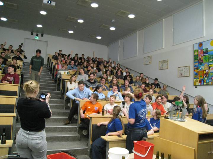 en-kasse-i-en-festforening/20260227172309_00