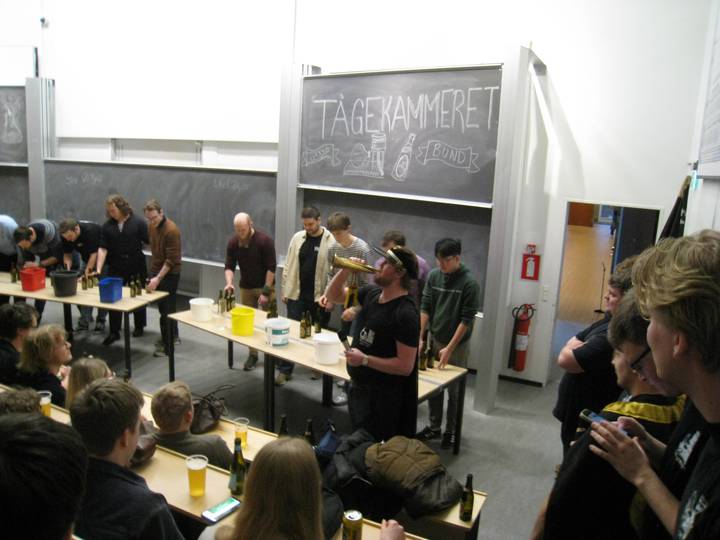 en-kasse-i-en-festforening/20260227172636_00