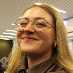 En Kasse I En Festforening