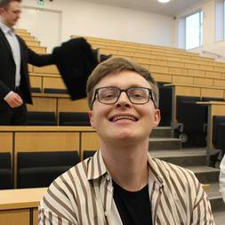 En Kasse I En Festforening
