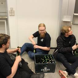 En Kasse I En Festforening