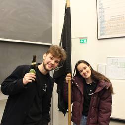 En Kasse I En Festforening