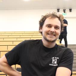 En Kasse I En Festforening