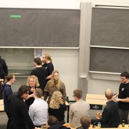 En Kasse I En Festforening