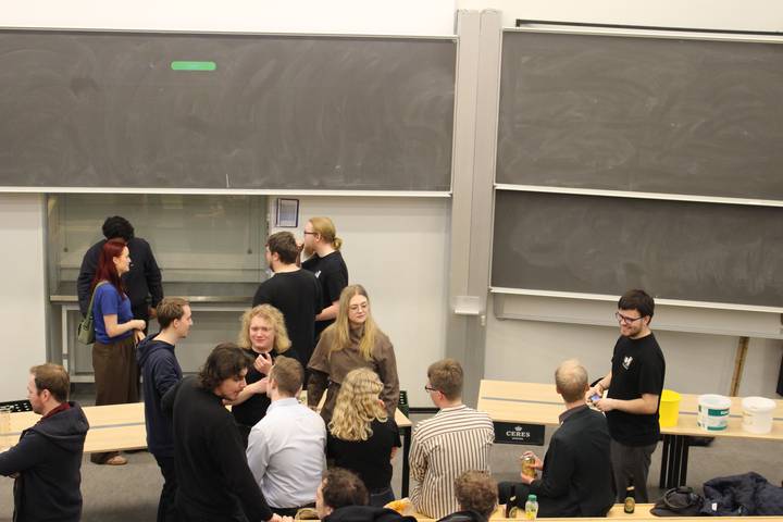 en-kasse-i-en-festforening/20000101020234_00