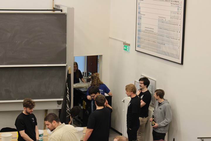en-kasse-i-en-festforening/20000101020123_00