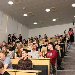 En Kasse I En Festforening