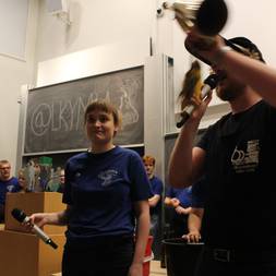 En Kasse I En Festforening