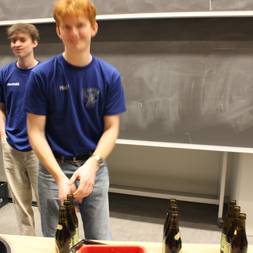 En Kasse I En Festforening