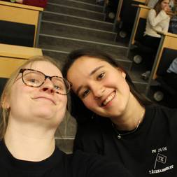 En Kasse I En Festforening