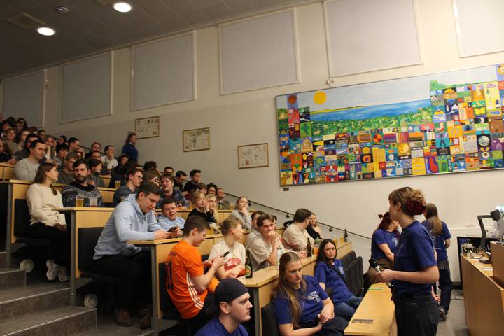 en-kasse-i-en-festforening/20000101020128_49